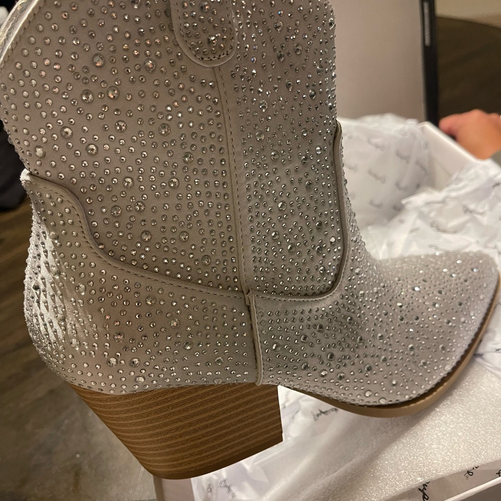 Francesca’s Rhinestone boots - Picture 4 of 4